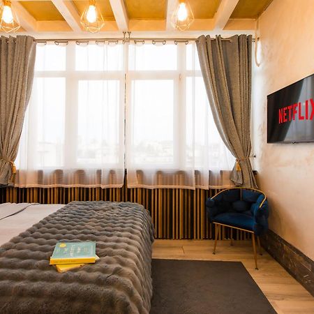 Royalty Apt With City Views On Calea Victoriei Bukarest Kültér fotó